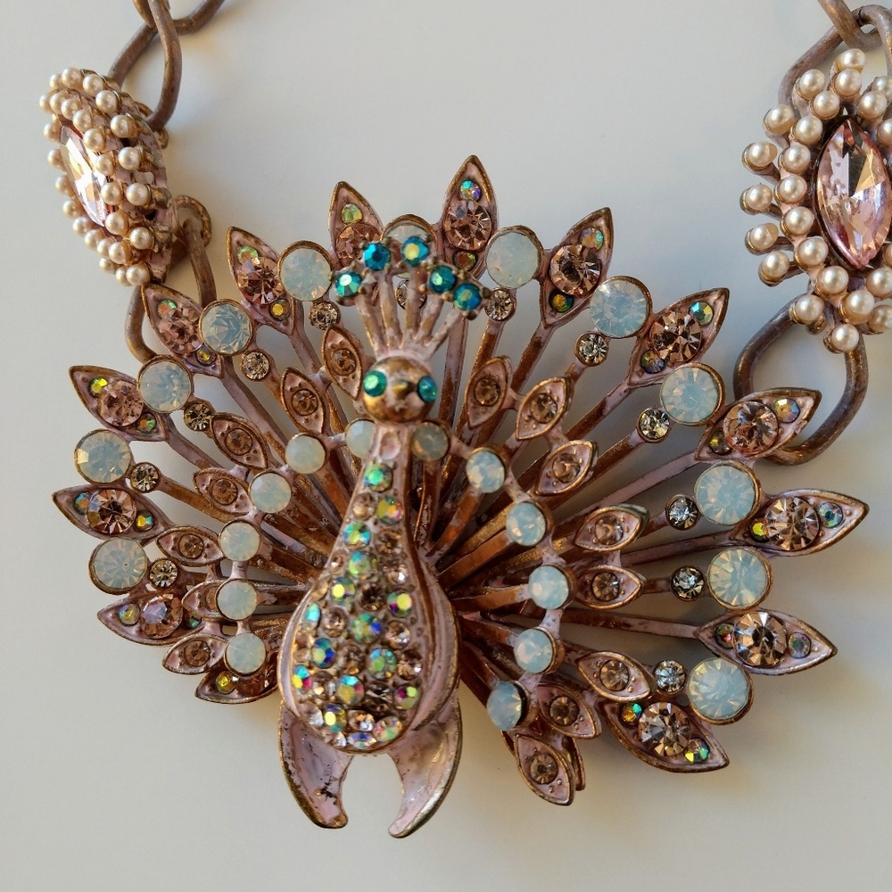 NWT Betsey Johson Peacock Statement Necklace
